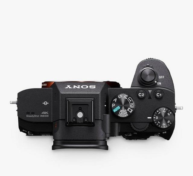 Sony - a7 III (Alpha ILCE-7M3) Compact System Camera, 4K Ultra HD, 24.2MP, Wi-Fi, Bluetooth, NFC, OLED EVF, 5-Axis Image Stabiliser & Tiltable 3" LCD Screen, Body Only, Black - Image 3
